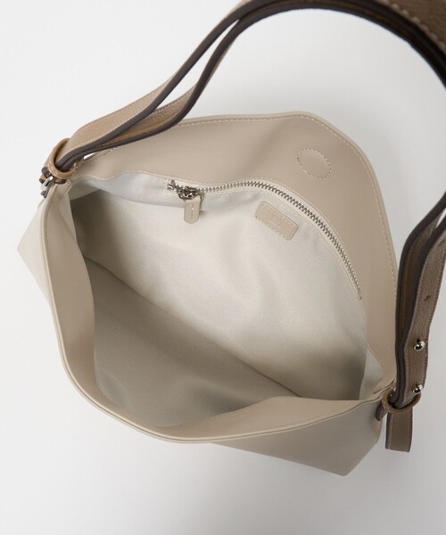 ＆MyuQ 美品 UPIS ショルダーバッグ ＆MyuQ（アンドミューク） ショルダーバッグ バッグ 「＆MyuQ」UPIS