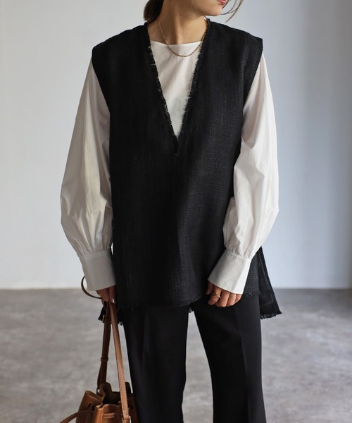 【美品】maison de Dolce. ツィード黒Vネックベスト Bonjour Sagan（ボンジュールサガン） ベスト ジレ Vネックツイード