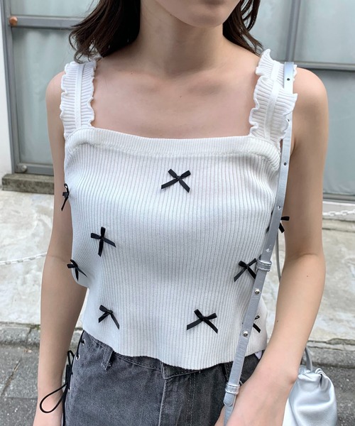 【新品】リボン付きタンクトップ レース付き＊Aライン＊ノースリーブ＊カットソー タンクトップ ノースリーブ カップ付き リボン レースデザイン