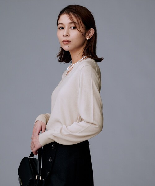 UNTITLED（アンタイトル） ニット セーター 「洗える/ウール100%」V