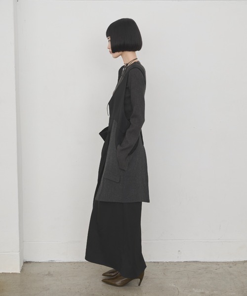 アシンメトリック黒ボタンワンピース アシンメトリック黒ボタンワンピース