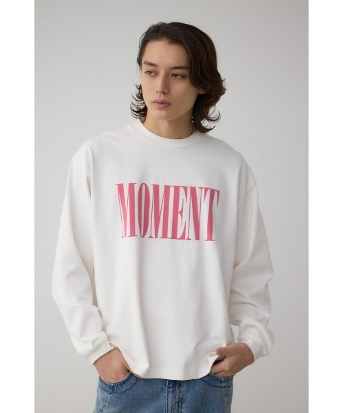 AZUL BY MOUSSY（アズールバイマウジー） tシャツ MOMENTグラフィック
