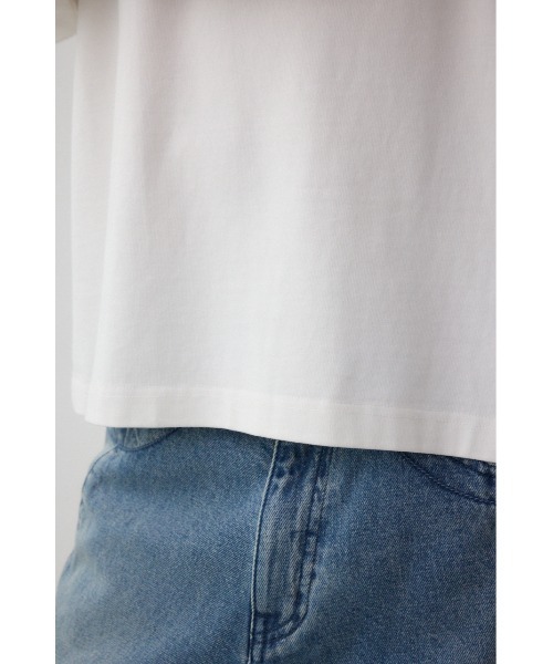 AZUL BY MOUSSY（アズールバイマウジー） tシャツ MOMENTグラフィック