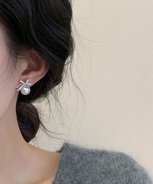 LA VORAGINE（ラ ヴォラジネ） ピアス リボン ファッションパール