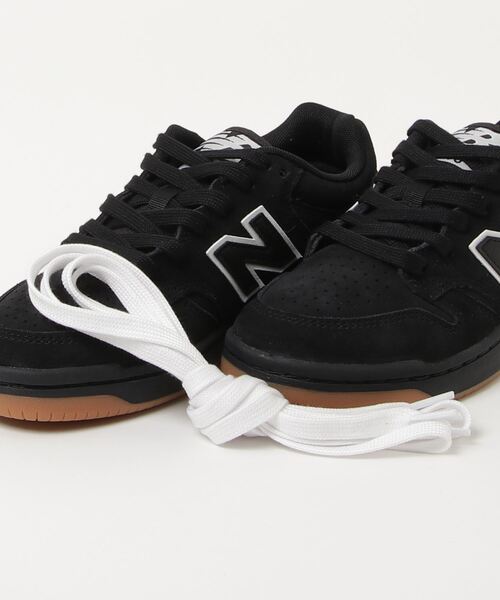 「New Balance」 ローカットスニーカー 24.0cm ブラック×ホワイト レディースの画像