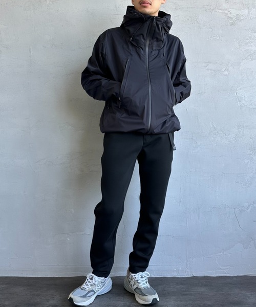 「Gramicci」 クロップドパンツ L チャコールグレー メンズの画像