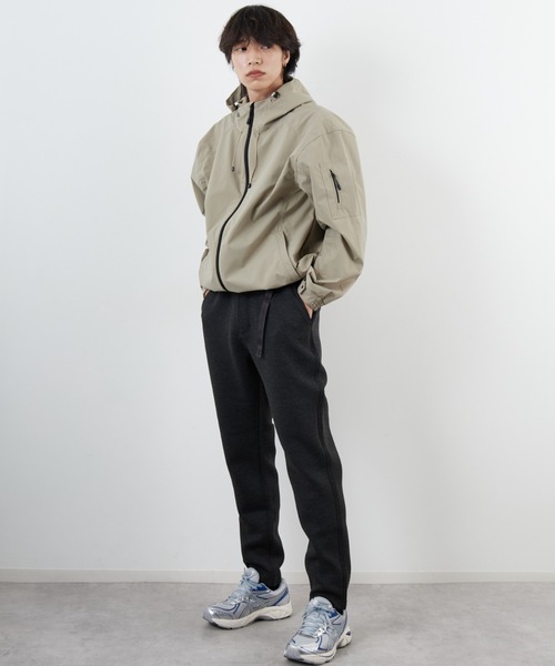 「Gramicci」 クロップドパンツ L チャコールグレー メンズの画像