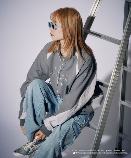 「Reebok」 プルオーバーパーカー MEDIUM グレー レディース_画像2