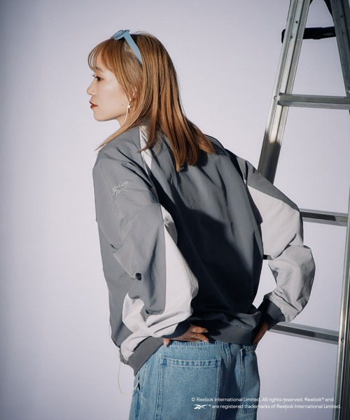 「Reebok」 プルオーバーパーカー MEDIUM グレー レディース_画像3