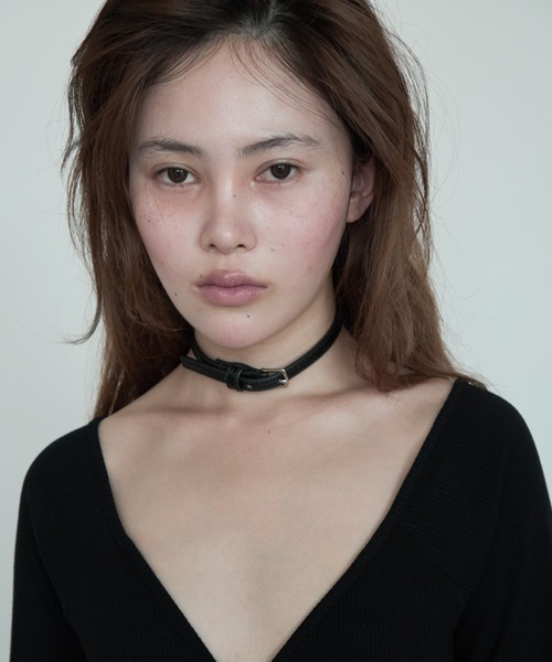 Carmelo チョーカー Croc-embossed Belt Choker / ブラックパテント