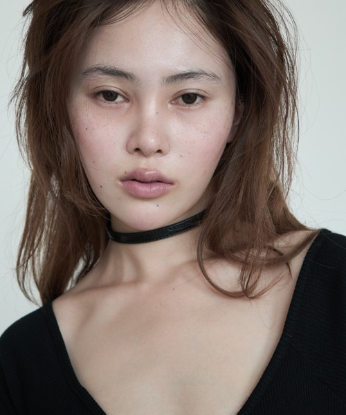 【いー】コムデギャルソンチョーカー Carmelo チョーカー Croc-embossed Belt Choker / ブラックパテント