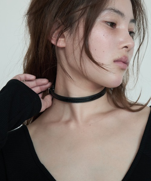 Carmelo チョーカー Croc-embossed Belt Choker / ブラックパテント
