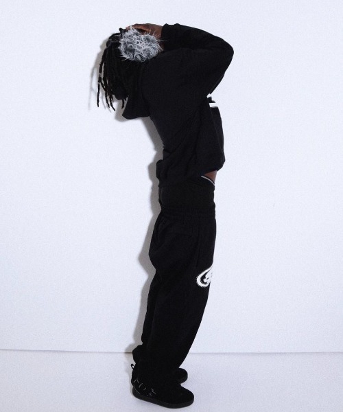 パーカー ストリートファッション HEAVEN CAN WAIT ヘヴンキャンウェイト Rhinestone Puff Print Skull Hoo ストリートファッション HEAVEN CAN WAIT ヘヴンキャンウェイト Rhinestone Puff Print Skull mind the XU Chikashitsu+，ネバーマインド エックスユー