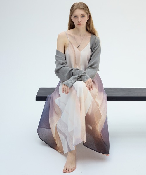 【極美品✨】ダイアグラム　グラデーションフレアワンピース　2023年 セール】【多色展開】フラワープリント キャミワンピース