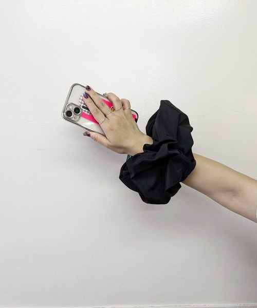 Magine cheek:big shushu hand strap ビッグ シュシュ ハンド
