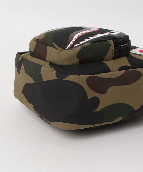 A BATHING APE ハンドバッグ 1ST CAMO SHARK MINI BAG