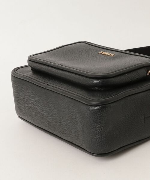 FURLA ショルダーバッグ ブラック FURLA（フルラ） ショルダーバッグ - ブラック レディース : ZOZOTOWN