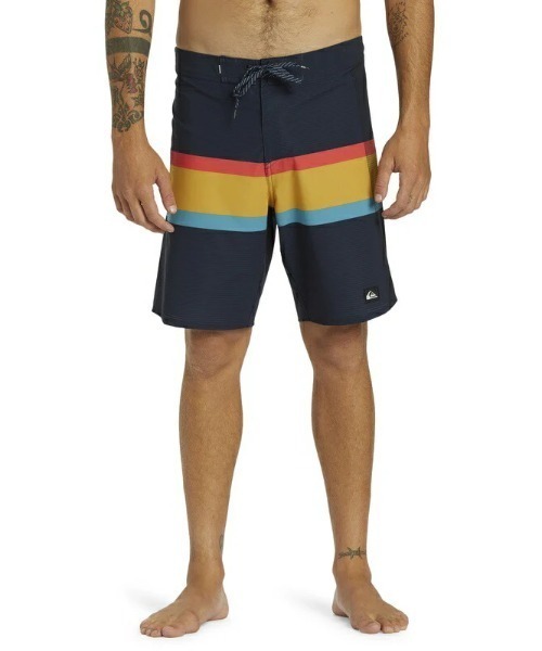 satoshi。新品未使用Quiksilver Highline Quiksilver 水着 HIGHLINE ARCH 19/クイックシルバーサーフ