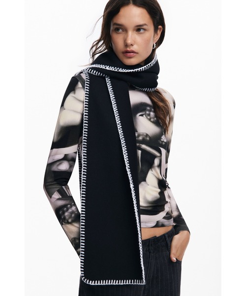 Desigual ナバホ柄 襟付きポンチョ裾のデザインは海外使用 Desigual ナバホ柄 襟付きポンチョ裾のデザインは海外使用 Desigual