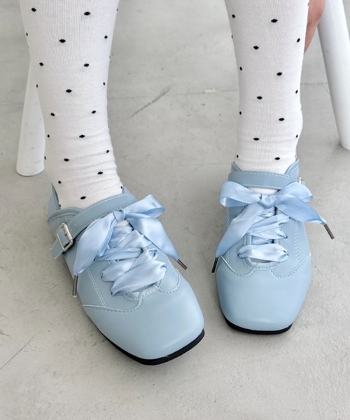 SOLLON.（ソルロン） スニーカー サテンリボンレースアップフラット