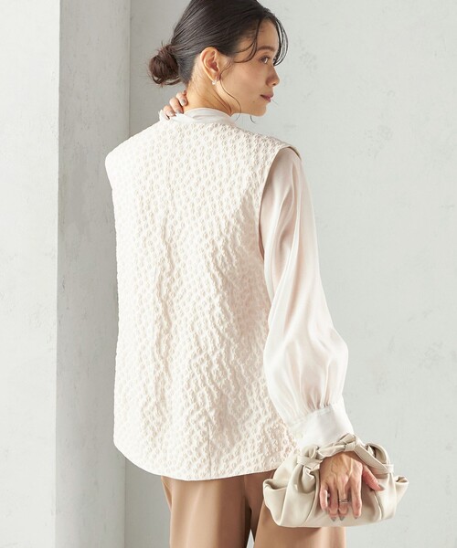 SHIPS WOMEN パール モチーフ ボタン ジレ　シップス SHIPS（シップス） ベスト ジレ ミニ フラワー ジャカード パール