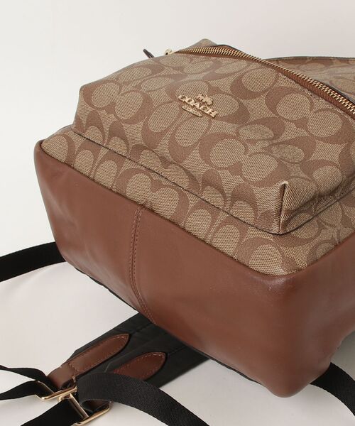 COACH（コーチ） シグネチャー柄 チャーリー バックパック - ブラウン