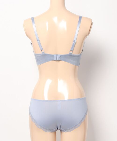 ウイング／レシアージュ ふっくらまる胸 背中すっきりタイプ