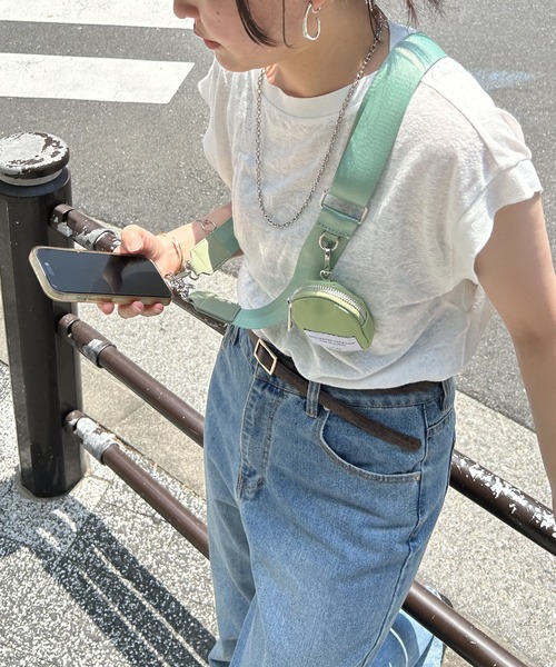 VENCE EXCHANGE ポーチ付きベルトストラップスマホショルダー