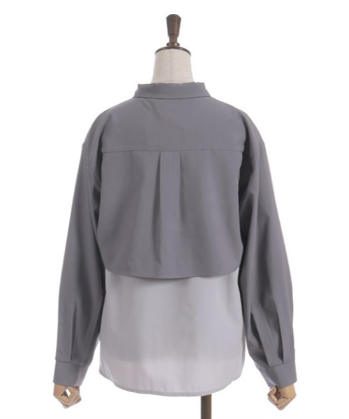 axes femme ブラウス シャツ チェーン付プリーツシャツ