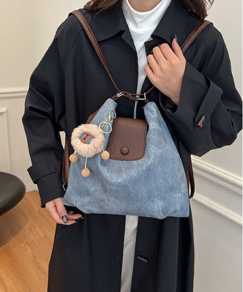 FREE STYLISTS ショルダーバッグ バッグ Y2Kチャーム付き大容量