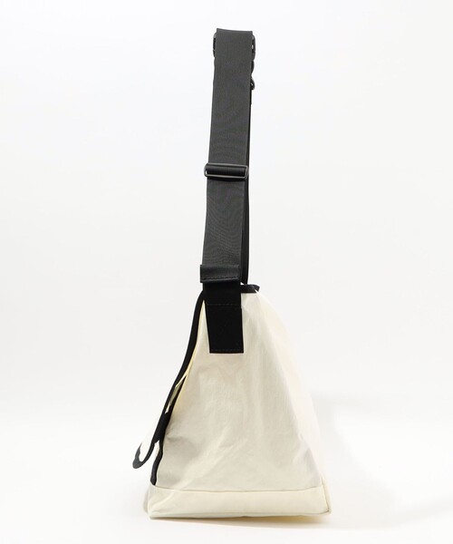 TEMBEA ワンショルダーバッグ　黒 TEMBEA ショルダーバッグ バッグ ROLL TOP サコッシュ