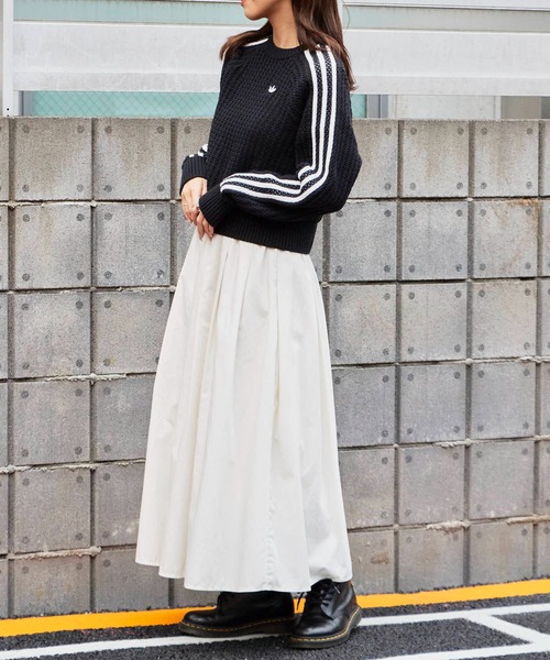 新品タグ付きadidas レディース セーター ホワイト adidas（アディダス） ニット セーター KNITTED CREW ニット