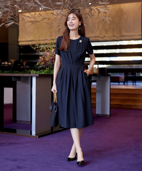 「Tiaclasse」 半袖ワンピース 11号 ネイビー レディース_画像9