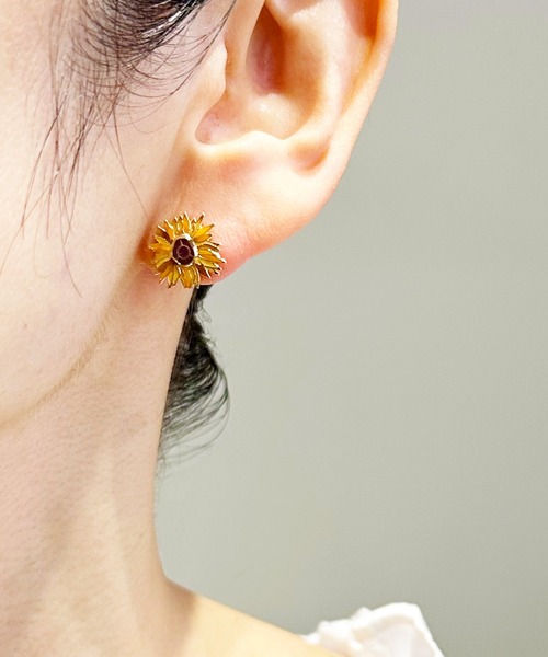 RiSaO✳です。　クリスタル彫刻カービングピアス　ファンシーカービング RiSaO✳様専用です。 クリスタル彫刻カービングピアス