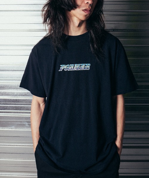 FORMER（フォーマー） tシャツ 半袖Tシャツ フロントプリント ブランド