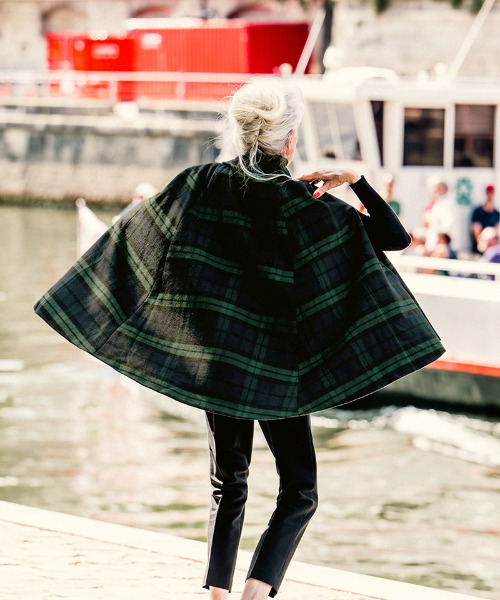 定価約10万★DIESEL BLACK GOLD★ツイード ポンチョ★ケープ★緑 JENNE」 ポンチョ MEDIUM レッド レディース : ZOZOTOWN Yahoo!店