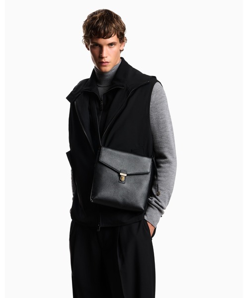 EMPORIO ARMANI ショルダーバッグ 「エンポリオ アルマーニ」レザー