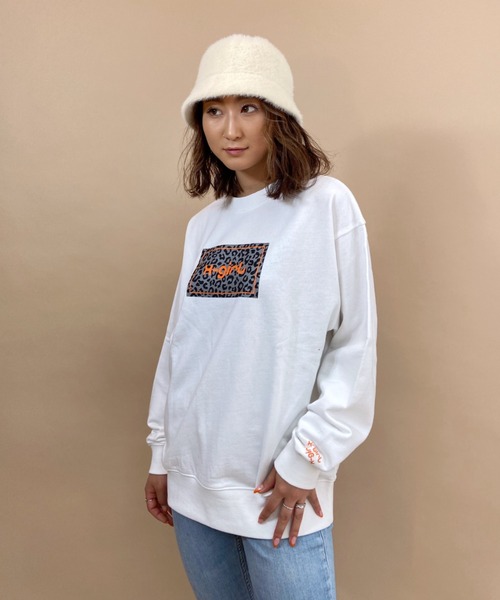 スウェット X Girl エックスガール ビッグシルエット レオパードロゴトレーナー 印象のデザイン