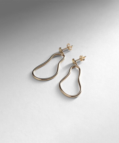 COCOSHNIK ピアス K10カーブライン スタッドピアス レディース