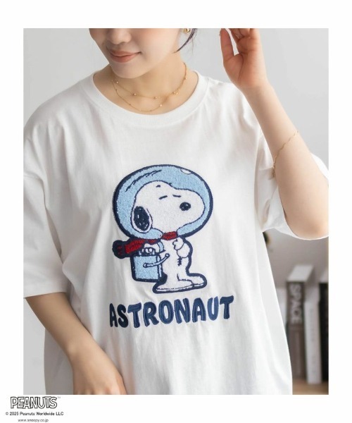 スヌーピー　Tシャツ　半袖　レディースL　デカサガラ刺繍　バックプリント♪　C スヌーピー ナナメ Tシャツ 半袖 レディースL デカサガラ刺繍