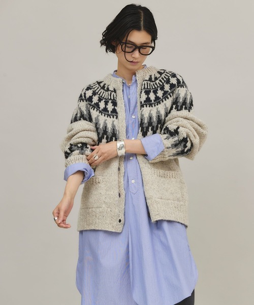 2762y美品カレンソロジー 24AW アッシュクウール金ボタンカーディガン 黒 2762y美品カレンソロジー 24AW アッシュクウール金ボタンカーディガン 黒