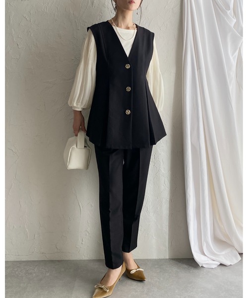 【新品未使用】ユナイテッドアローズ　ペプラムジレ　ベスト　 卒業式卒園式入学式 She's Closet ベスト ジレ 卒園式 卒業式 タック切り替えペプラムV