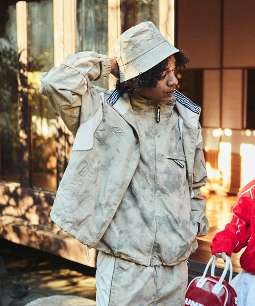 umbro（アンブロ） ナイロンブルゾン MEDIUM ベージュ メンズ 