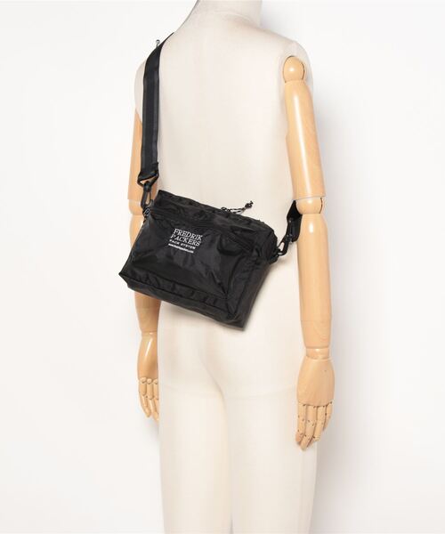 「FREDRIK PACKERS」 ショルダーバッグ ONESIZE ブラック レディース_画像5