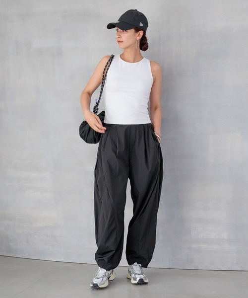 新品未使用 HEREIAM カップ付ロングスリーブ 長袖 バックオープン HEREIAM 「HEREIAM」吸水速乾／バッククロスブラ レディース