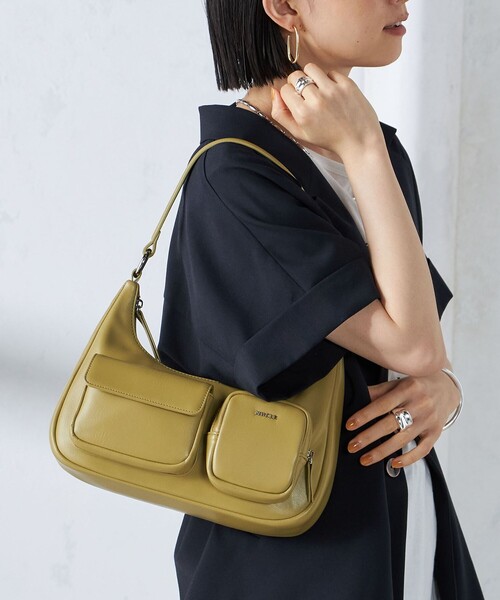 美品NUCLEヌクル　ボディーバッグ　SHIPS シップス 美品】✨NUCLEヌクル ボディーバッグ SHIPS シップス - メルカリ