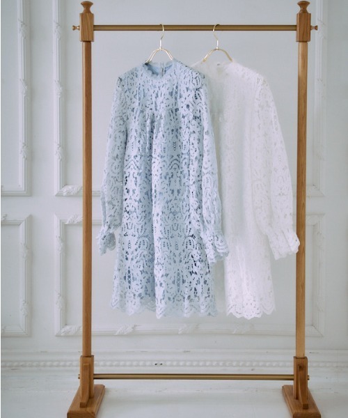 Meline M. ワンピース Embroidery lace mini one piece エンブロイ