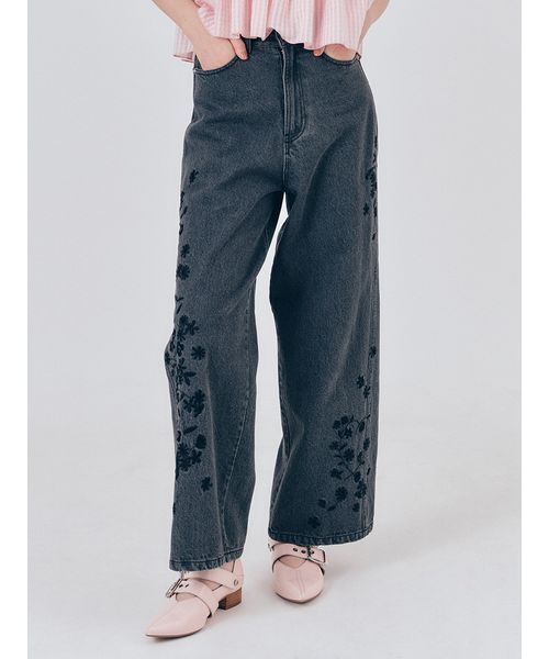 FURFUR（ファーファー） ジーンズ デニム デニムパンツ フラワー刺繍