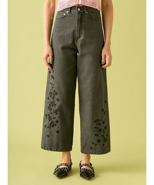 FURFUR（ファーファー） ジーンズ デニム デニムパンツ フラワー刺繍