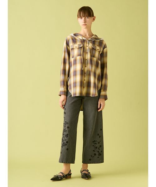 FURFUR（ファーファー） ジーンズ デニム デニムパンツ フラワー刺繍